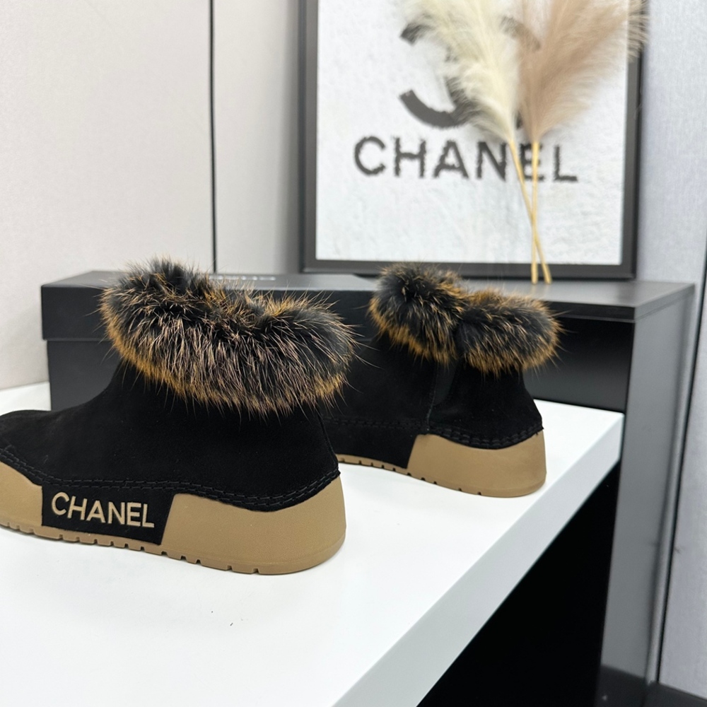 CHANEL Fur Trim Snow Boots Logo Rubber Sole Ankle Boots - Picture 8 of 9